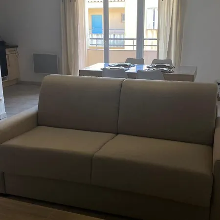 Appartement Spacieux Avec Terrasse Et Parking Prive Sainte-Maxime Exterior foto