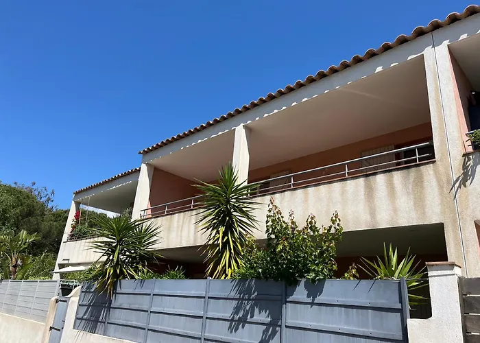 Appartement Spacieux Avec Terrasse Et Parking Prive