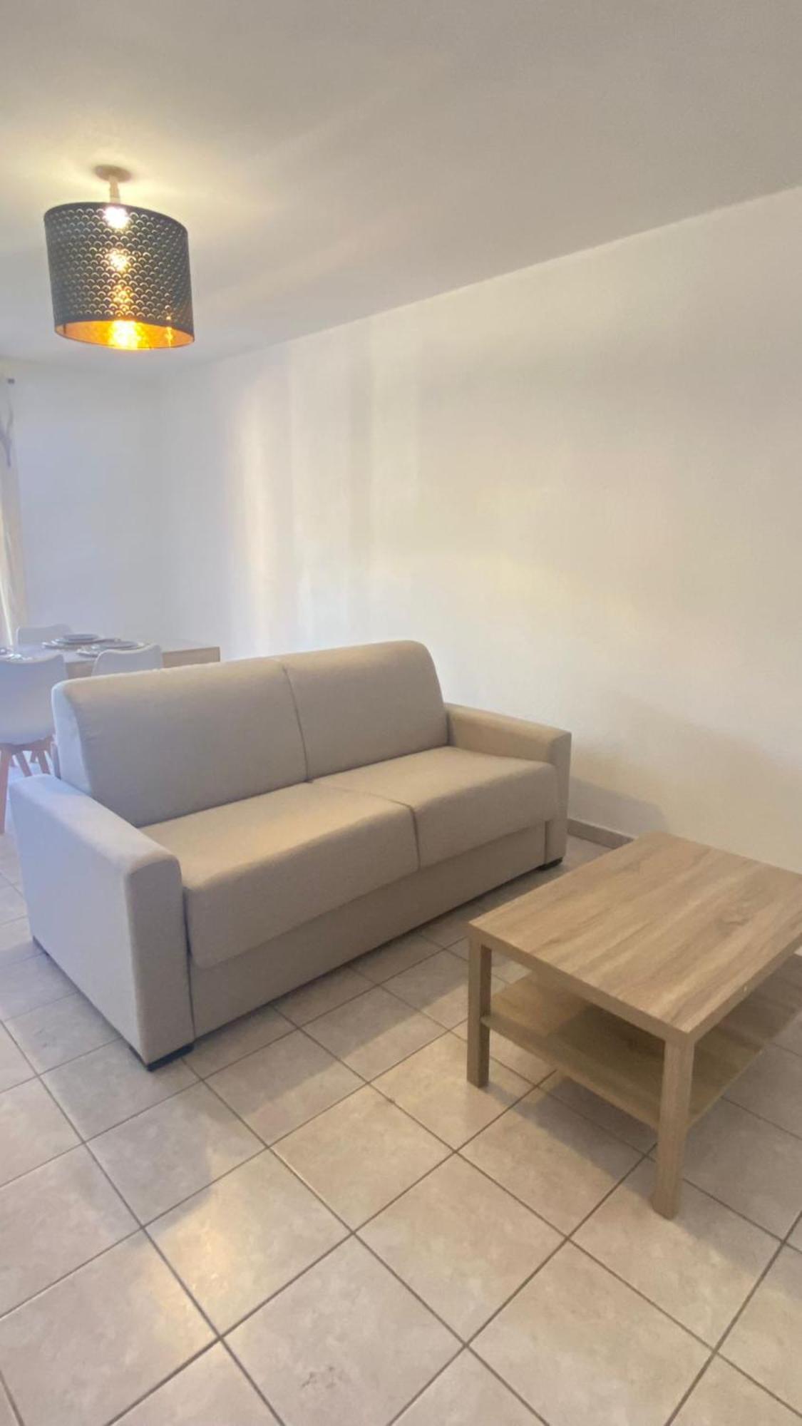 Apartment Spacieux Avec Terrasse Et Parking Prive *